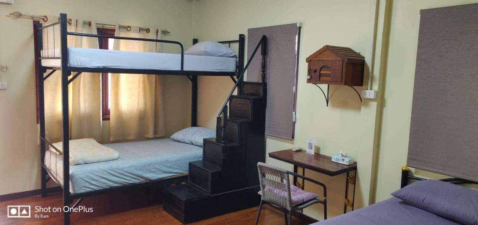 Manu V House Hotel Ayutthaya Bagian luar foto