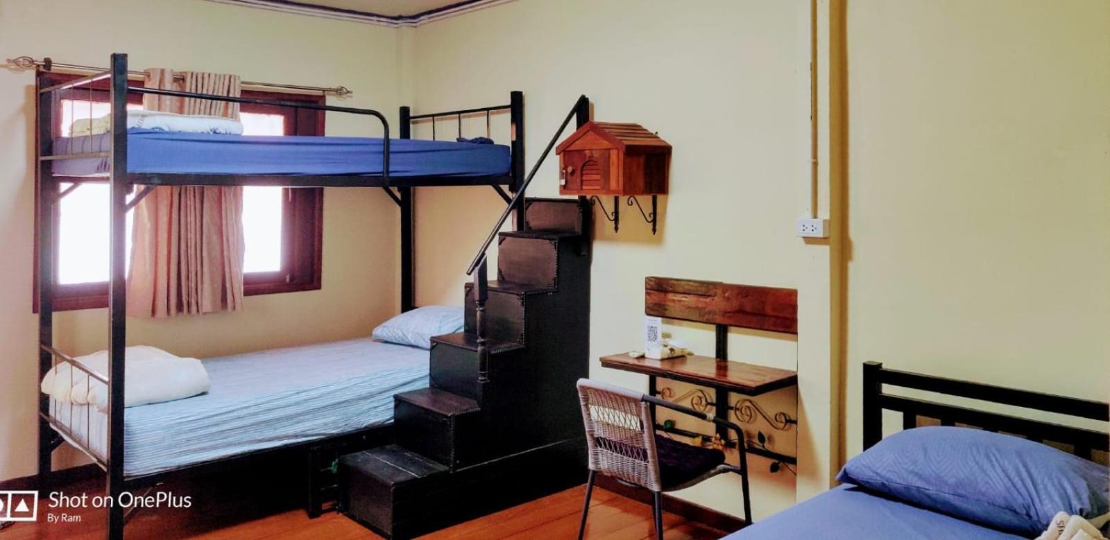 Manu V House Hotel Ayutthaya Bagian luar foto